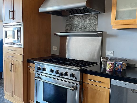 Front Control Gas Range