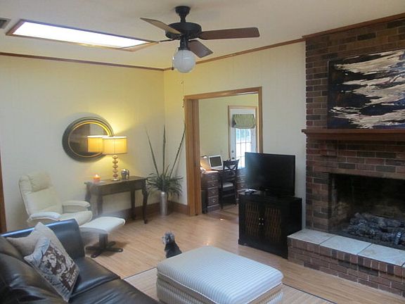 4th image of 525 Hunter Dr