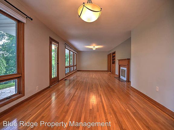 5th image of 247 De Lee Dr