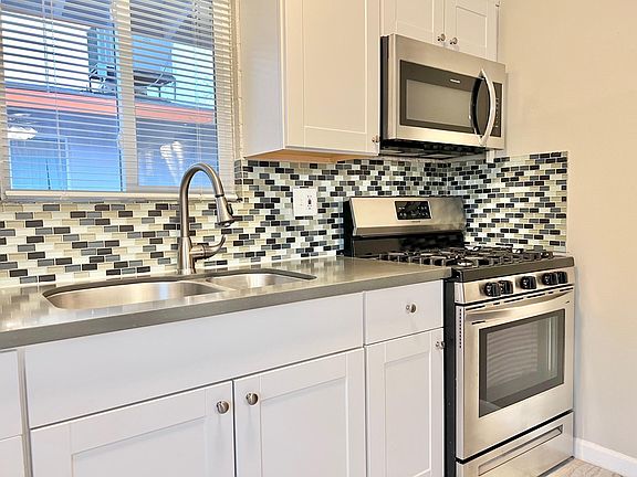 5th image of 710 W 5th St #C