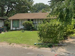 240 McAlpine Dr, Saint Louis, MO 63137
