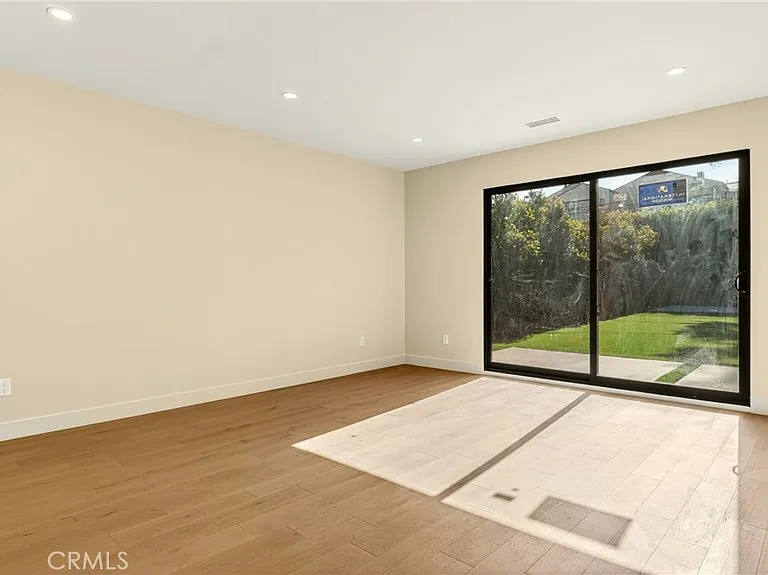 4819 Genesta — Photo 33
