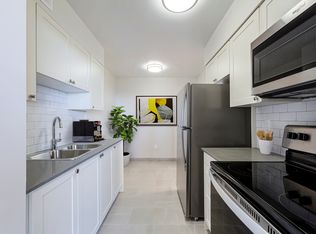 Cresswell Court Apartments, Burlington, ON L7N 2H3