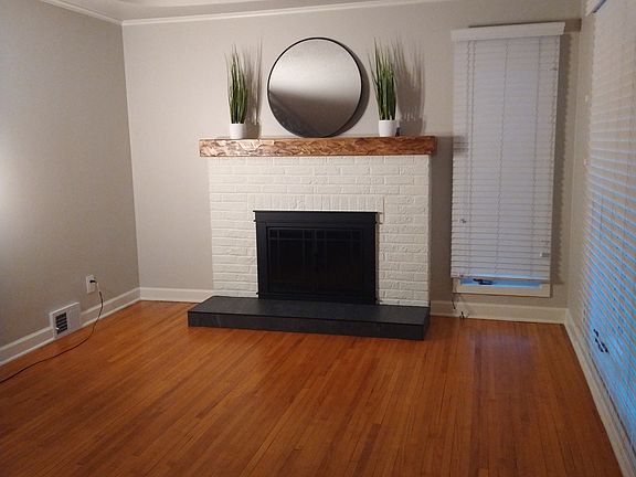 Fireplace for cozy winter nights.