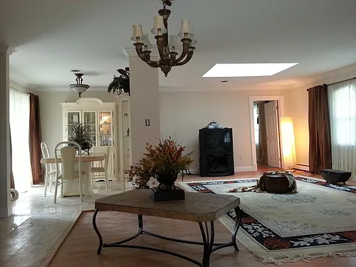 2063 Woodford Rd Photo 1