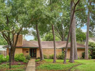 10007 Valley Forge Dr, Houston, TX 77042