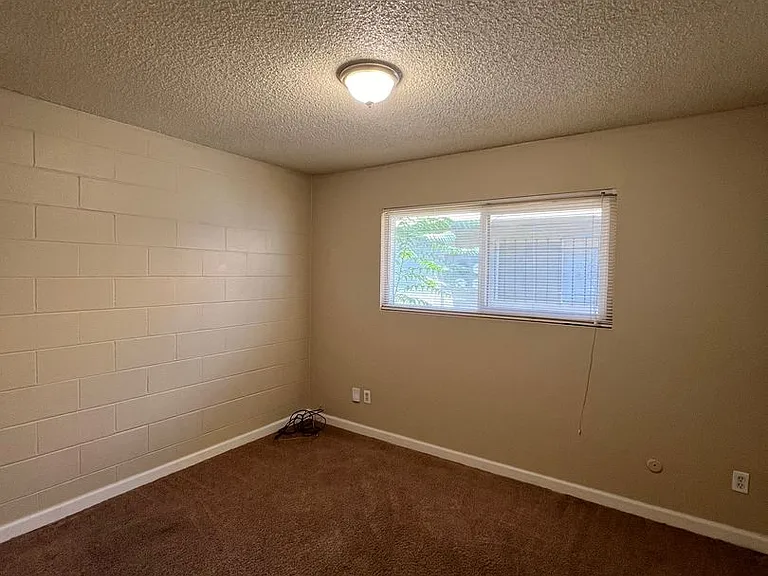 Soranno Avenue Apartments — Photo 14