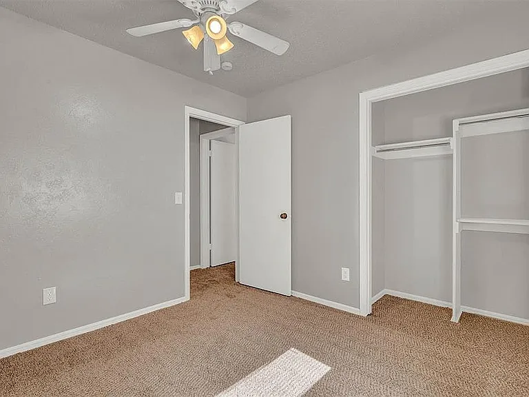 1000 W Silver Meadow Dr — Photo 9