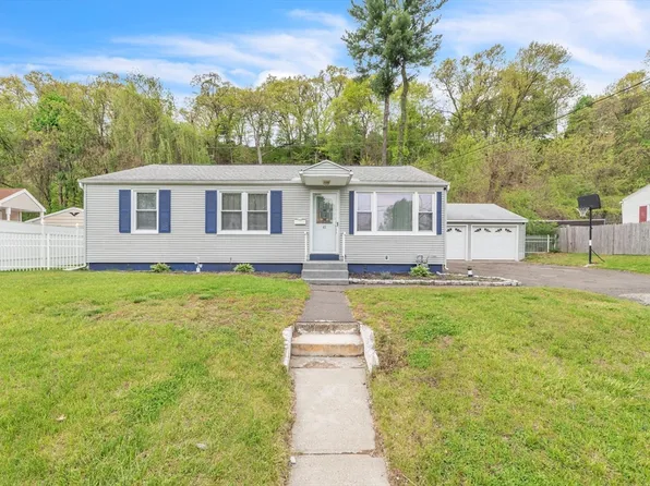 45 Berkshire St, Holyoke, MA 01040
