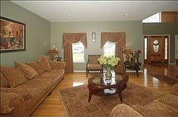 3rd image of 13 Meadow Hills Dr