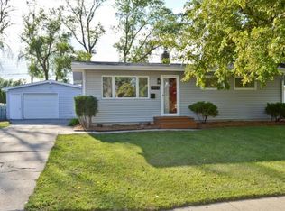 1717 17th St S, Fargo, ND 58103