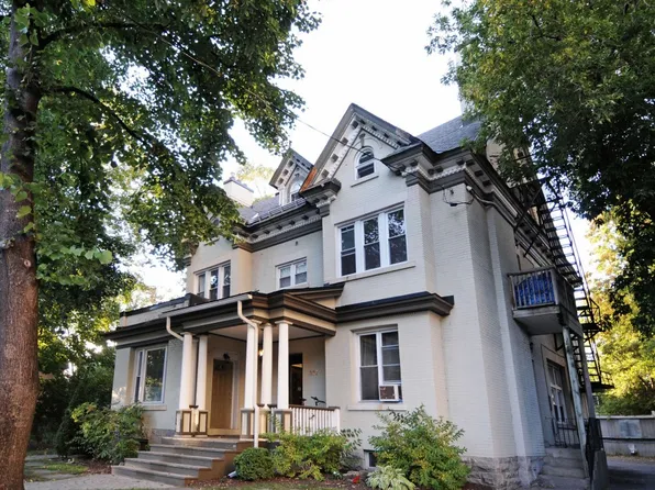 377 Stewart St #4, Ottawa, ON K1N 6K9