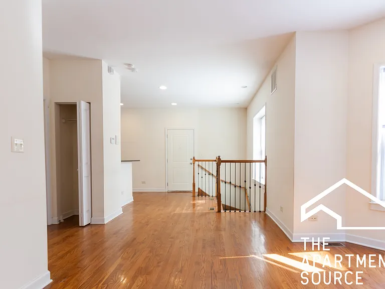 853 W Cornelia Ave #1N — Photo 4