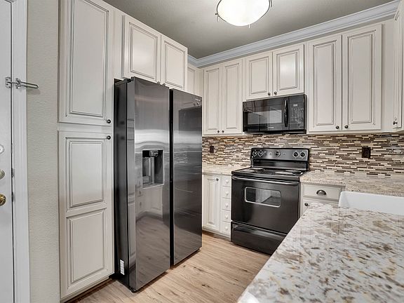 2nd image of 8434 Walerga Rd APT 128