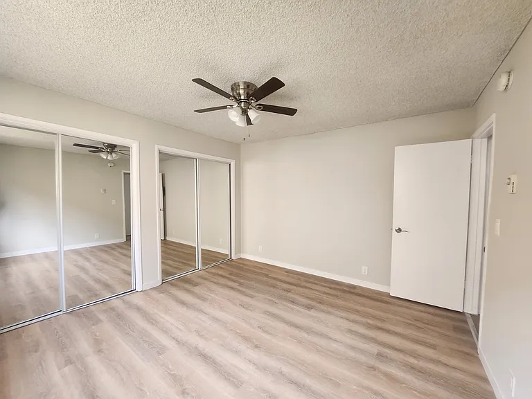 123 S Catalina Street — Photo 23