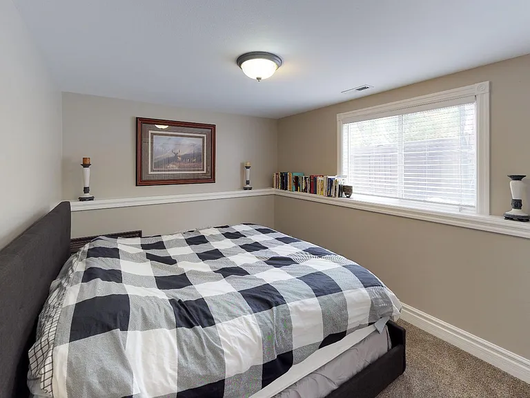 3835 Fairmeadow Dr — Photo 27