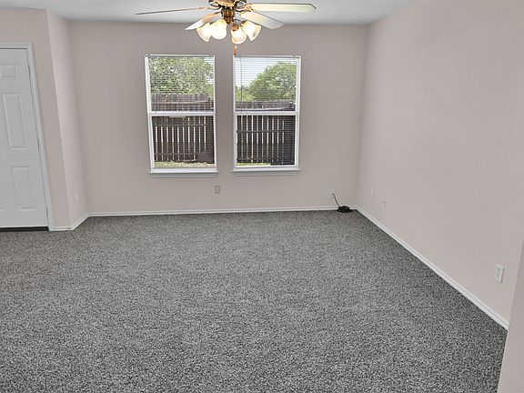 3rd image of 1501 S Claremont Circle