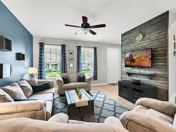 4th image of 7254 Duxbury Ln