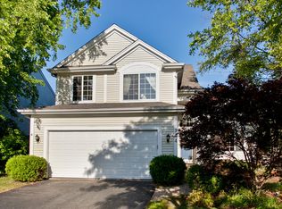 944 Tylerton Cir, Grayslake, IL 60030