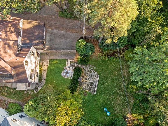 4th image of 5324 Russell Ave S