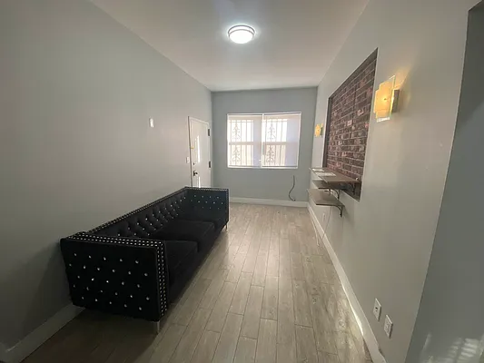 Rented by Premier Metro Realty Corp | media 36