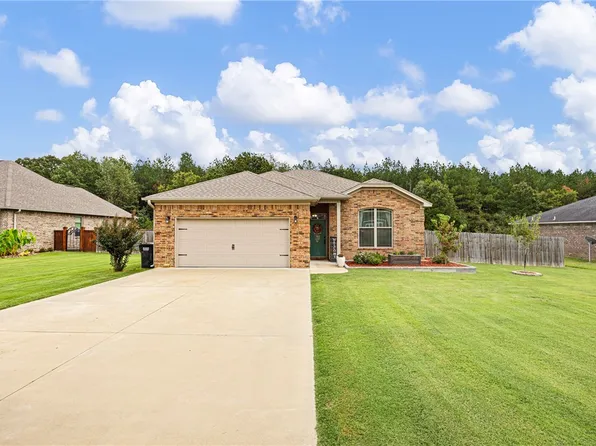 42 Bluefish Ave, Russellville, AR 72802