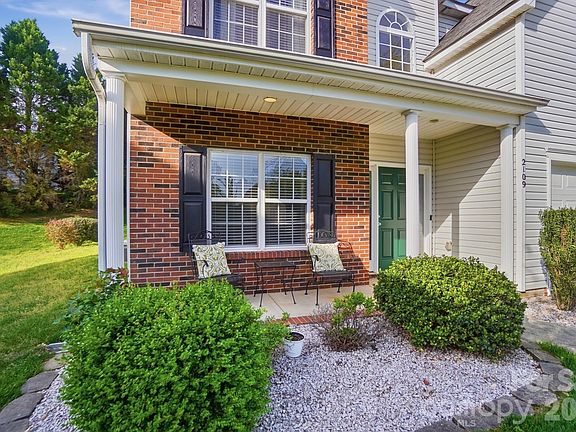 3rd image of 2109 Coral Berry Ln