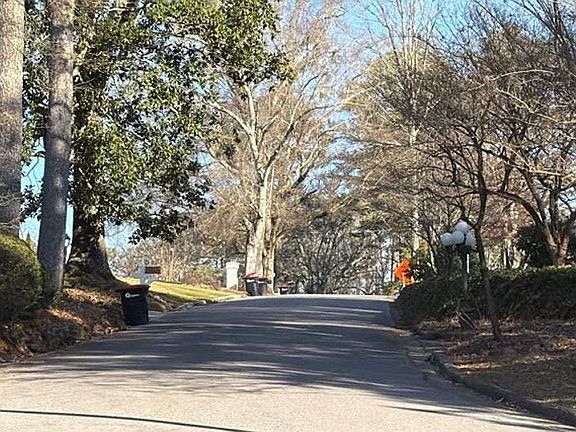 5th image of 124 Sunnydale Rd