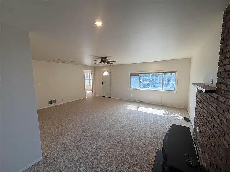 1104 Bridge St #A — Photo 5