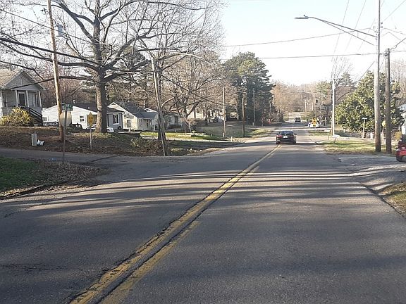 4th image of 1521 N West End Blvd