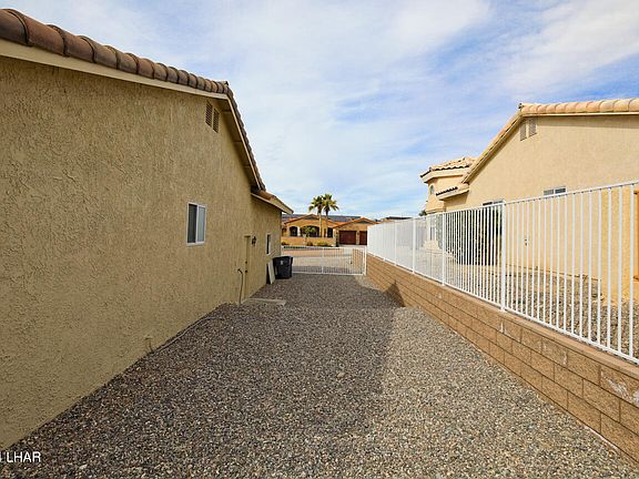 4th image of 1882 Palo Verde Blvd N