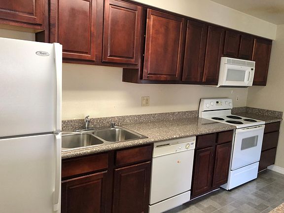 3rd image of 5062 River Glen Dr