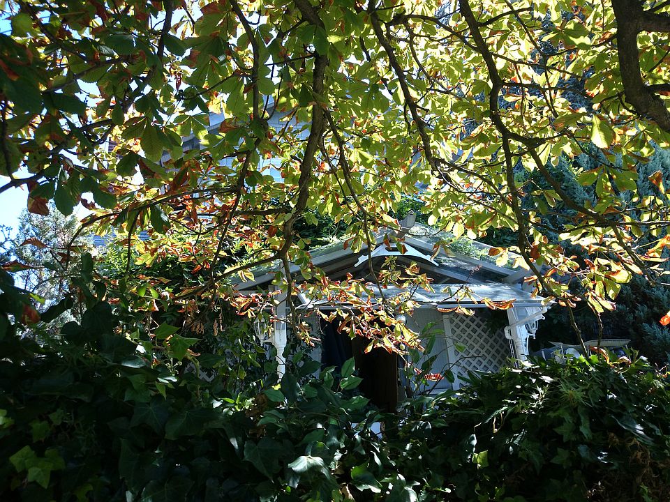 2nd image of 5020 12th Ave NE