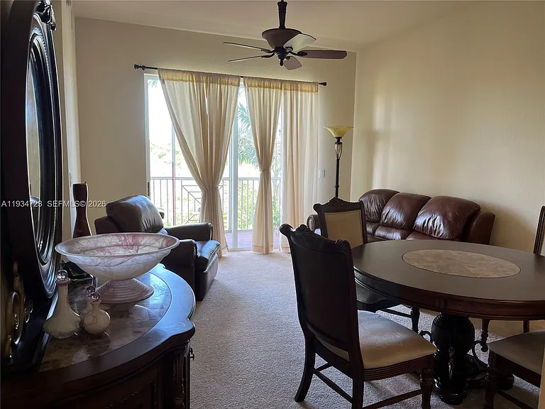 3500 Oaks Clubhouse Dr #308 — Photo 4
