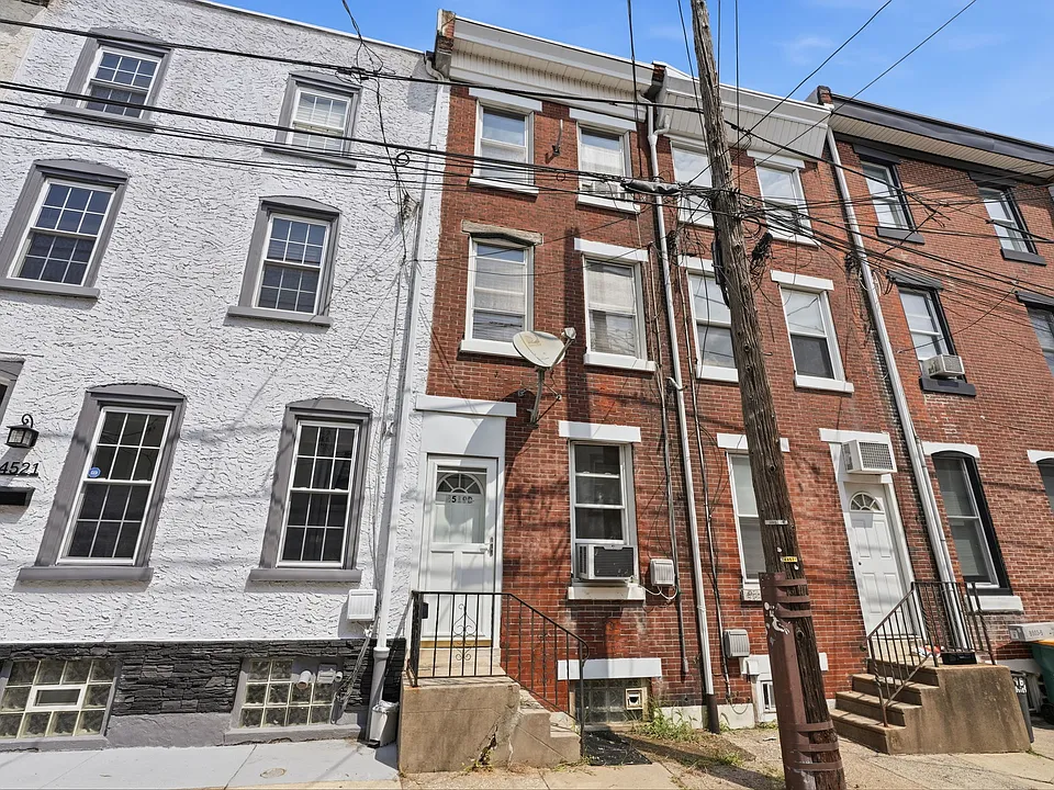 4519 1/2 Ritchie St