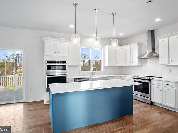4th image of 103 Lightfoot Ln
