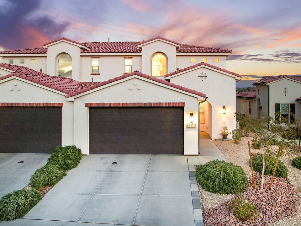 1st image of 812 N Via Modelo Cir