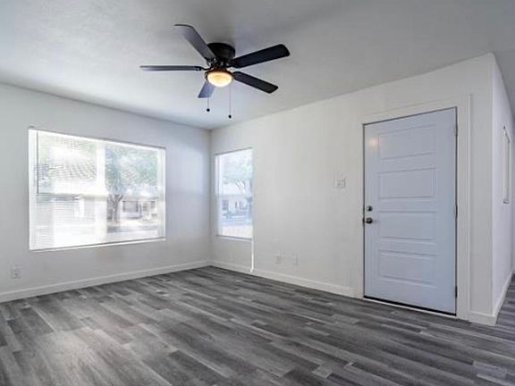 4th image of 10814 Desdemona Dr