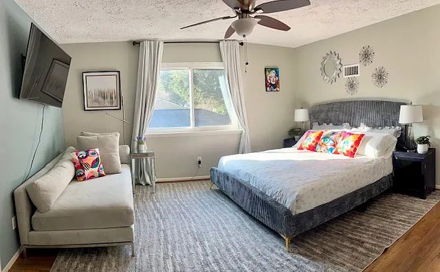 4 bed, 2521 sqft, $6,800 — Photo 4