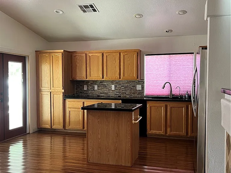 1517 Waterton Dr — Photo 15