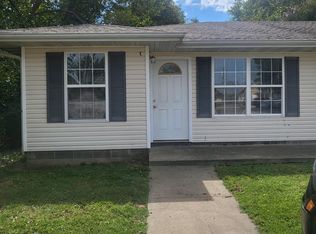 107 Chestnut St #D, Monett, MO 65708