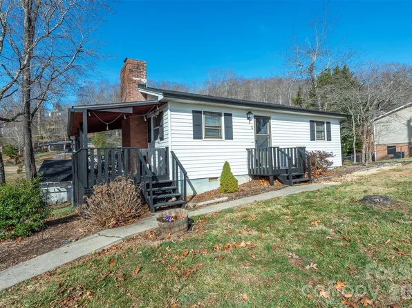 5 Three J Ln, Swannanoa, NC 28778