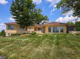 1606 Druck Valley Rd, York, PA 17406