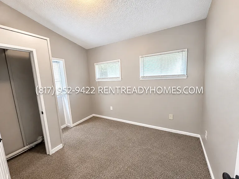 501 Henson St — Photo 6
