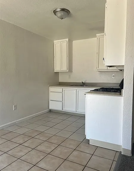 1115 Holly Ave #B — Photo 9