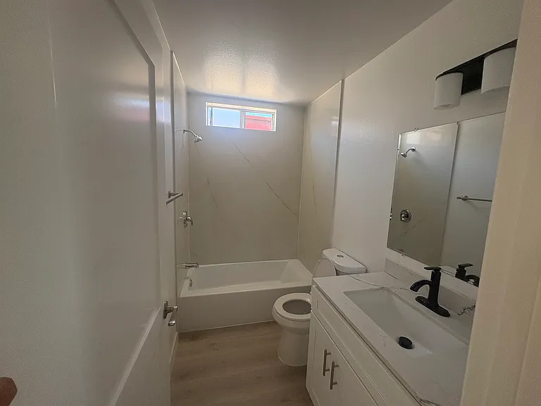 525 N Madison Ave #201 — Photo 6