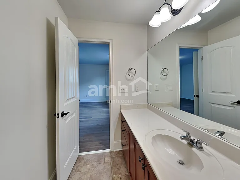 308 Meeting St — Photo 22