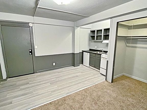 4th image of 2205 Jones St #2205206
