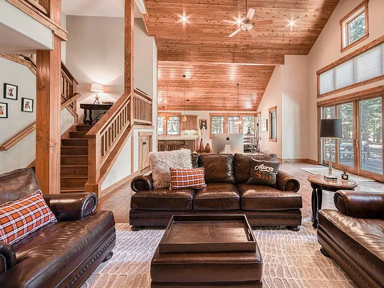 11570 Stillwater Ct — Photo 6