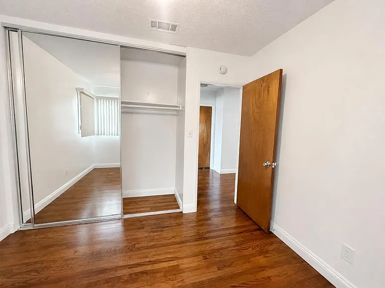 14624 Hutchcroft St — Photo 14